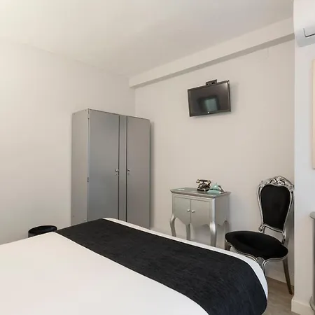Guest house Alda Centro 2*
